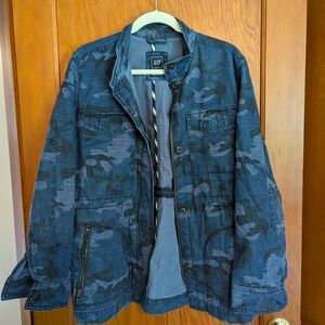 GAP navy and black camo jacket